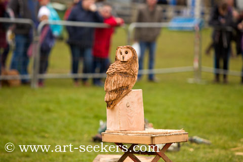 Thame Country Show Chainsaw Carving 1417.jpg Thame Country Show Chainsaw Carving 1417.jpg