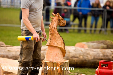 Thame Country Show Chainsaw Carving 1419.jpg Thame Country Show Chainsaw Carving 1419.jpg
